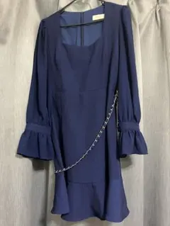 フリル長袖　ミニドレス