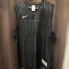 値引き不可　NIKE ノースリーブ　XL ブラック　ナンバーワン