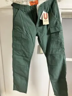 UNIVERSAL OVERALL カーゴパンツ グリーン 30インチ 新品のサムネイル