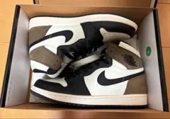 新品未使用 AIR JORDAN 1 RETRO HIGH OG ダークモカのサムネイル