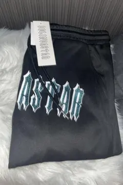 【即完売再販無し】入手困難ベリンダジョガーパンツ メンズ