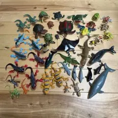 生き物、生物 動物 フィギュアセット 多種類のリアルなデザイン 43個