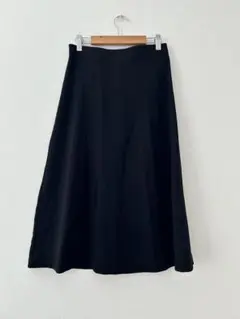 ブラック フレアスカート　ミディ丈