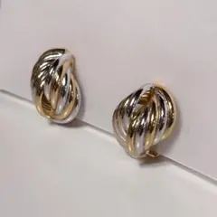 ゴールド×シルバーのコンビカラー ツイストデザイン ヴィンテージイヤリング