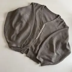 美品 モカ パールボタン ニットカーディガン グレージュ レディース