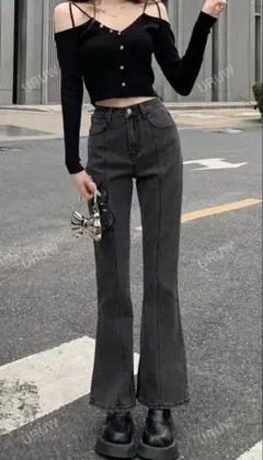 【新品・未使用】無地柄 ハイウェスト ブーツカットジーンズ　ブラック　M