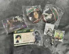 【全新品】進撃の巨人 リヴァイグッズ / キーホルダー 缶バッジ等