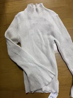 リブ編みホワイト長袖ニット GRL