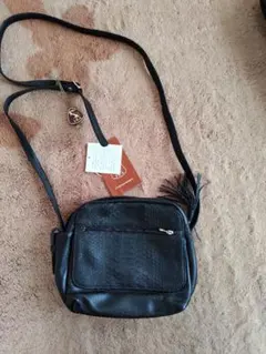 ブラックパイソンショルダーバッグ JRAフリンジ付き