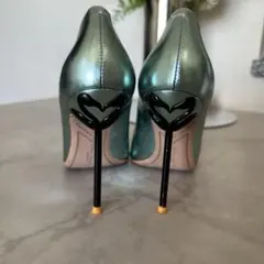 メタリックグリーン ポインテッドトゥ ハイヒール