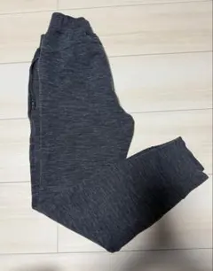 UNIQLO ダークグレー スウェットパンツ 140