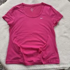 Nike ピンク Tシャツ Mサイズ
