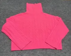 ピンク ケーブル編み ハイネックセーターGU