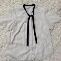 23区 【洗える】 バックサテンアムンゼン バイカラーボウタイブラウス