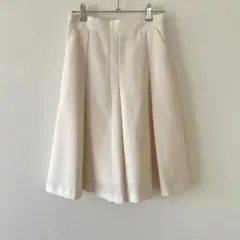 ◉極美品◉ Doux archives タックショートパンツ オフホワイトのサムネイル