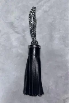 MICHAEL KORS タッセル チャーム ブラック