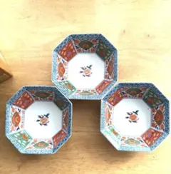 古伊万里焼　八角形 花柄 皿 3枚セット　縁起物　アンティーク　レトロ