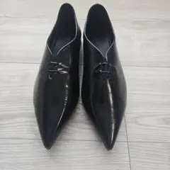 ポインテッドトゥ ローヒール パンプス ブラック