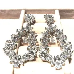 Item thumbnail for item 70cb5674-78fc-4d51-a897-d2d642c32fda