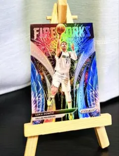 NBAカード PRIZM FIREWORKS Luka Doncic ㉕