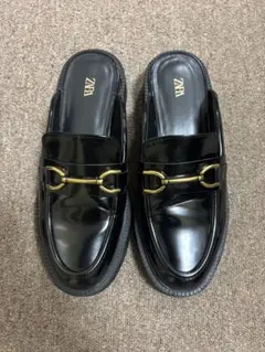 ZARA ブラック ローファー ゴールドバックル