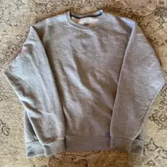 グレー クルーネック スウェット