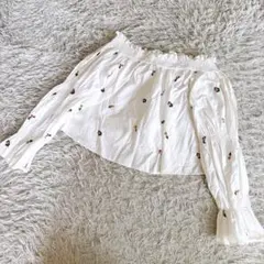 ZARA 花柄刺繍 オフショルダー シャーリングギャザーブラウス ホワイト Lのサムネイル