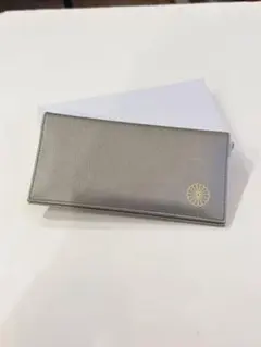 新品未使用】皇居 白い長財布 菊の御紋 カードポケット付き - メルカリ