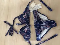 ROXYタグ付き ネイビー植物柄セパレート水着