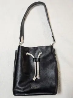 本日までの出品 限定値下げ！ ジェジュン　MOLDIR　モルダー　リュック 美品 希少！ MOLDIR モルダー ジェジュン 韓国 リュック 赤 ゴールド