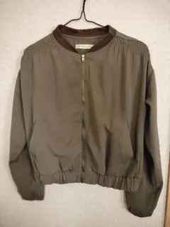 MAJESTIC LEGON ブルゾン カーキ Mサイズのサムネイル