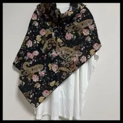 新品｜和柄｜着物のような総柄｜ペイズリー｜花柄｜バンダナ｜大判｜黒｜アクセント