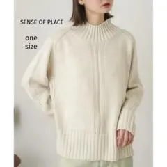 SENSE OF PLACE センターデザインハイネックセーター　白　ニット