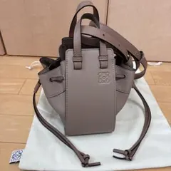 ロエベ　ハンモック　ミニ　サンドのサムネイル