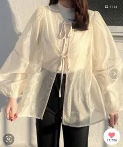 完売品XL JUNOAH 2way シアーボリュームスリーブブラウス アイボリー