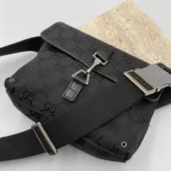 GUCCI ボディバッグ ウエストバッグ GGキャンバス 肩掛け 145851