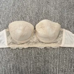 FOUR SIS & CO ブライダルインナー　Ｄ70