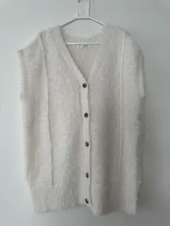 ホワイト ニットベスト