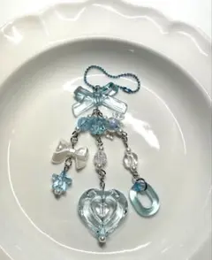 手作りチャーム　ハンドメイド　ストラップ　リボン　ライトブルー