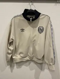 Umbro クリーム色 ジップアップジャケット