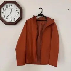 ユニクロ　オレンジ 撥水パーカー　M
