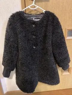 BeBe 黒 モコモココート 130サイズのサムネイル