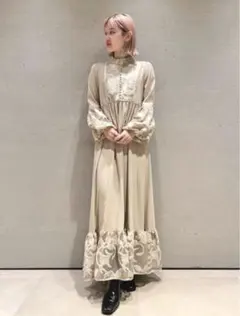 最終値下げ　lily brwon レースワンピース