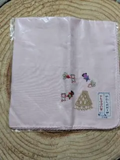 やわらかガーゼ　ピンクの刺繍ハンカチ