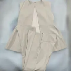 ライトグレー フレアシルエット セットアップ