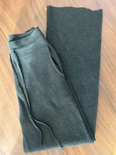 UNIQLOウォッシャブルニットリブパンツ　ダークグリーンXL