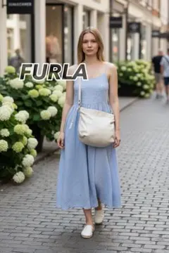 【FURLA フルラ】オフホワイト ショルダーバッグ