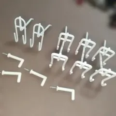 白いプラスチック製フックセット 12個