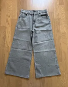 ユニクロ　ドレープワイドフレアジーンズ　グレー
