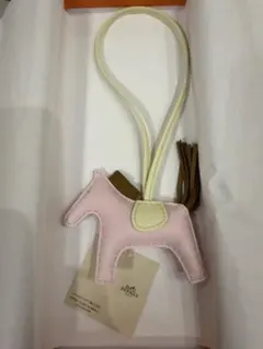 Item thumbnail for item be6fe89e-aeaf-42b5-8ee2-c7321e59585d